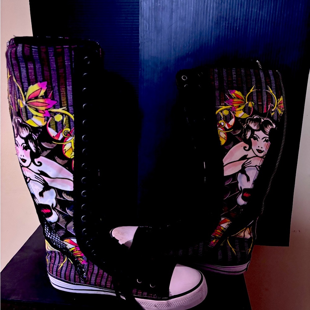 Ed Hardy converse style (20hole) special edition boots size 7